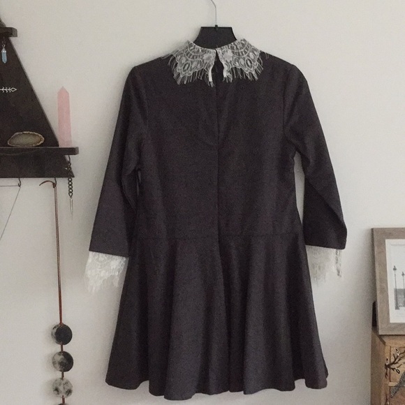 Doll Lace Dress - Picture 3 of 5